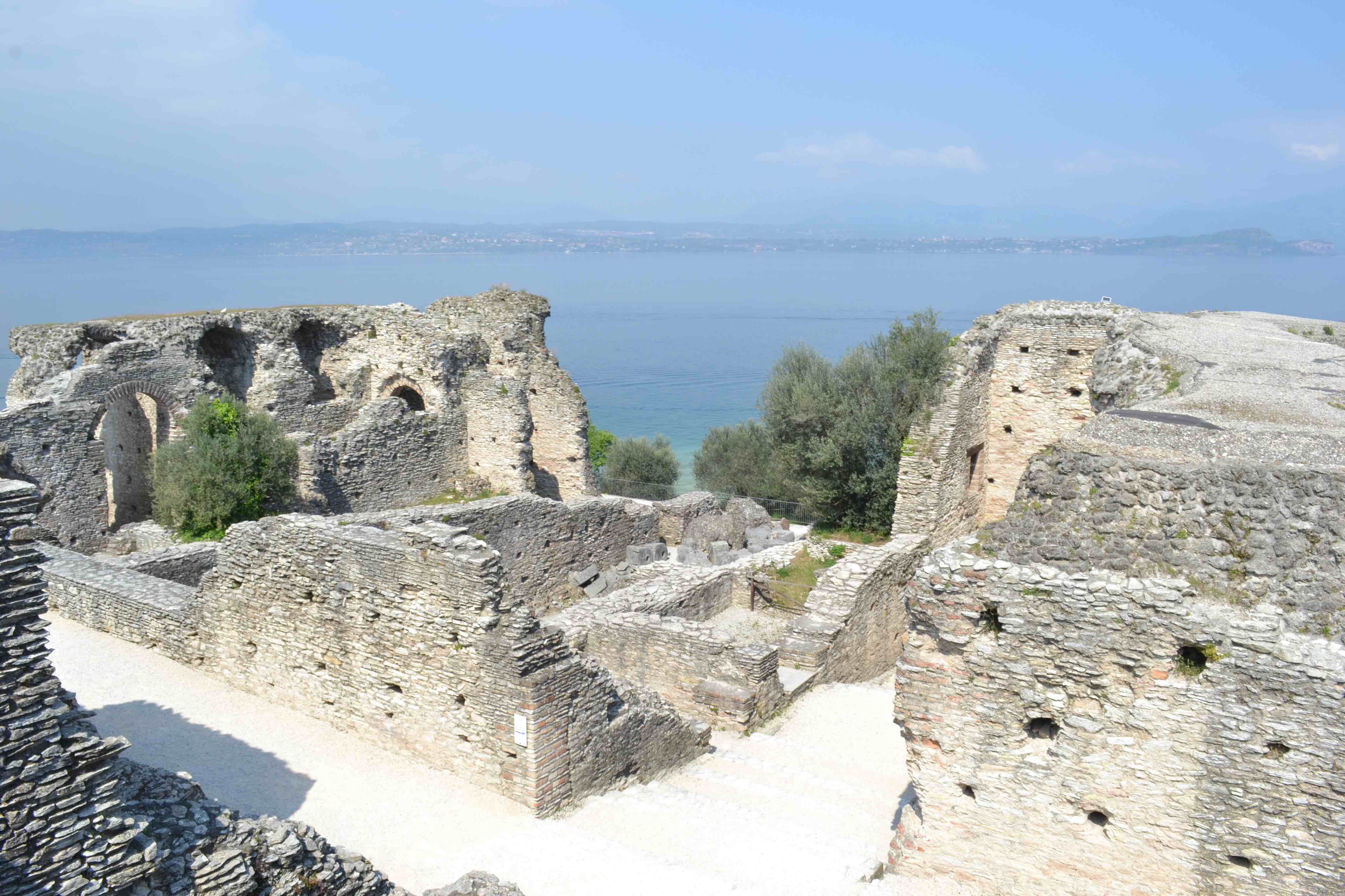 Villa di Catullo a Sirmione con vista sul lago di Garda. Foto di Sara Trillini